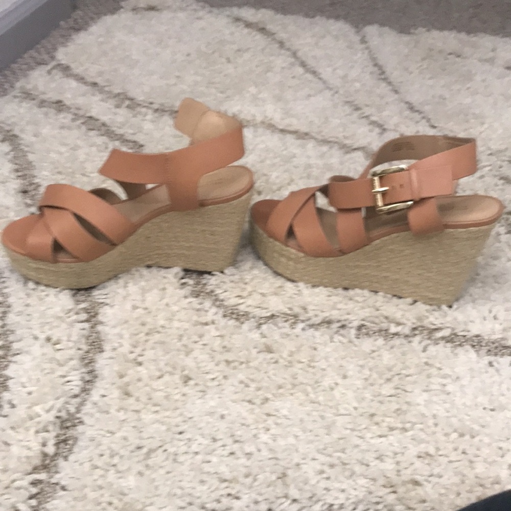 NEW NEVER WORN only tried on Michael Kors brown sandals size 8 - Picture 4 of 6